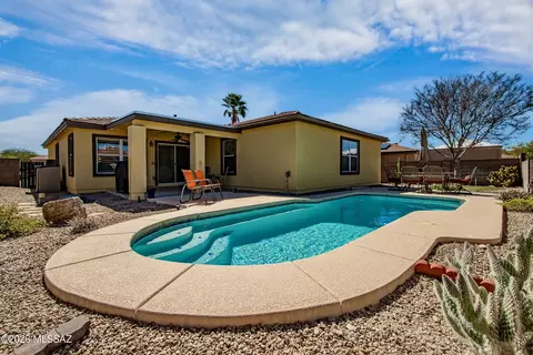Exterior - 13655 E Shadow Pines Ln, Vail, AZ 85641 photo 7 of 11