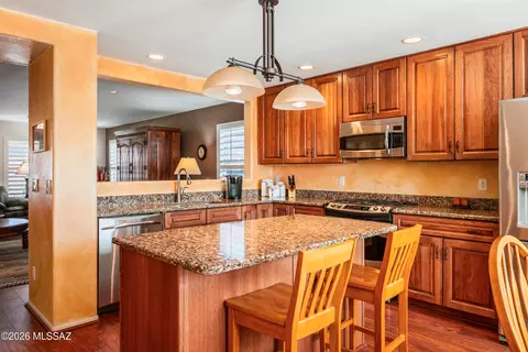Kitchen - 13655 E Shadow Pines Ln, Vail, AZ 85641 photo 1 of 5