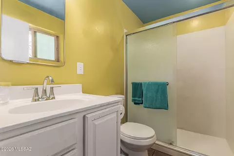 Bath - 3866 Edison Pl, Tucson, AZ 85716 photo 2 of 2