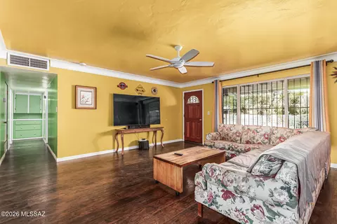 Living - 3866 Edison Pl, Tucson, AZ 85716 photo 2 of 3