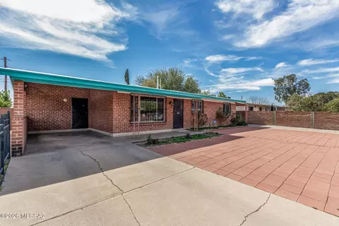 Exterior - 3866 Edison Pl, Tucson, AZ 85716 photo 2 of 7