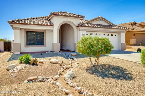 1061 W Placita Vargas, Green Valley, AZ 85614