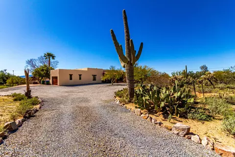 3985 W Potvin Ln, Tucson, AZ 85742