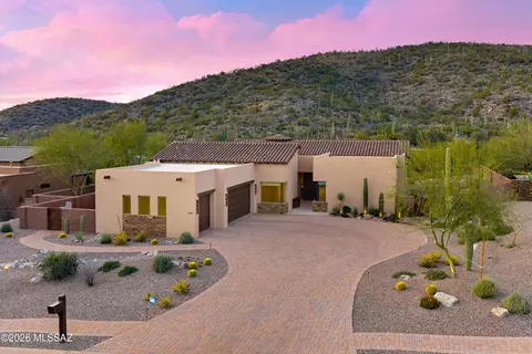6095 W Seven Saguaros Cir, Marana, AZ 85658