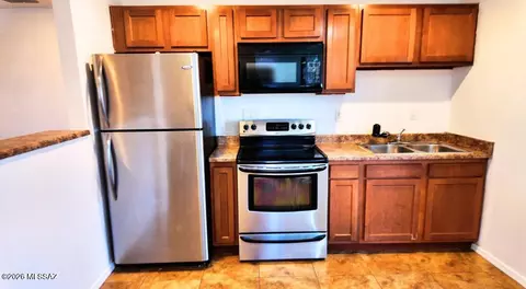 Kitchen - 3723 E March Pl, Tucson, AZ 85713 photo 1 of 1