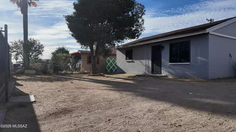 Exterior - 3723 E March Pl, Tucson, AZ 85713 photo 3 of 15
