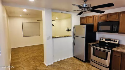 3723 E March Pl, Tucson, AZ 85713