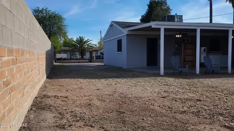Exterior - 3723 E March Pl, Tucson, AZ 85713 photo 14 of 15
