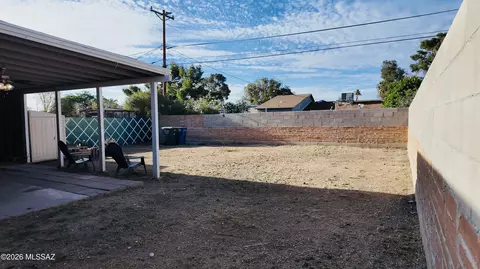 Exterior - 3723 E March Pl, Tucson, AZ 85713 photo 9 of 15