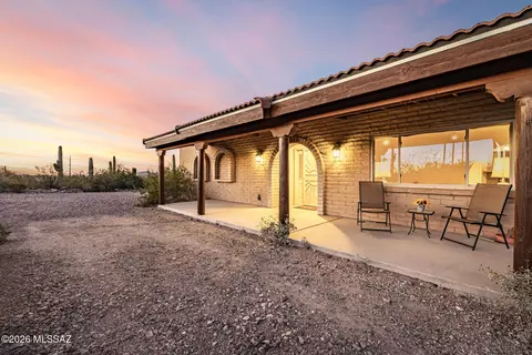 5880 W Martingale Ln, Tucson, AZ 85743