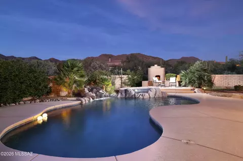 5950 W Double Green Ln, Marana, AZ 85658