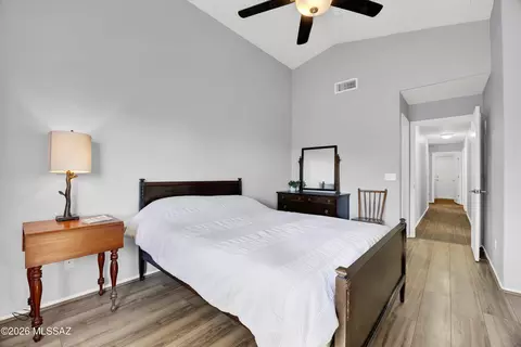 Bedroom - 7757 S Precious Opal Dr, Tucson, AZ 85747 photo 2 of 4