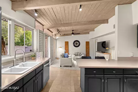Kitchen - 8801 E Lancaster Rd, Tucson, AZ 85715 photo 4 of 4