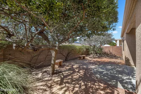 Exterior - 8584 S Magellan Dr, Tucson, AZ 85756 photo 4 of 9