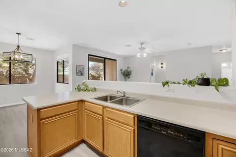 Kitchen - 8584 S Magellan Dr, Tucson, AZ 85756 photo 4 of 4