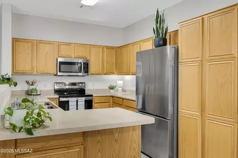 Kitchen - 8584 S Magellan Dr, Tucson, AZ 85756 photo 1 of 4