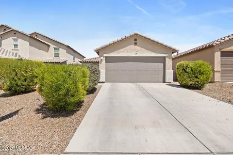 13173 E Iron Chief Dr, Tucson, AZ 85747