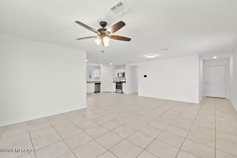 Living - 13173 E Iron Chief Dr, Tucson, AZ 85747 photo 3 of 3