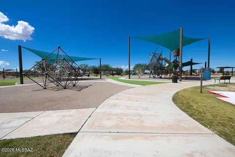 View/Area - 13173 E Iron Chief Dr, Tucson, AZ 85747 photo 2 of 8