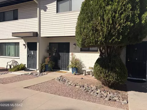 1306 S Avenida Polar #B2, Tucson, AZ 85710