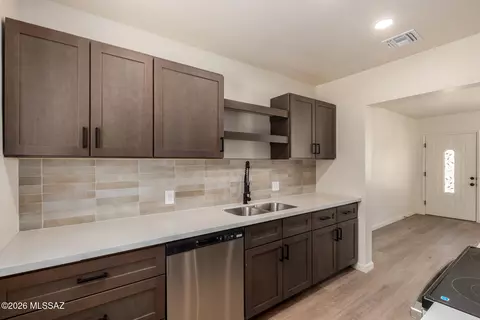2932 N Castro Ave, Tucson, AZ 85705