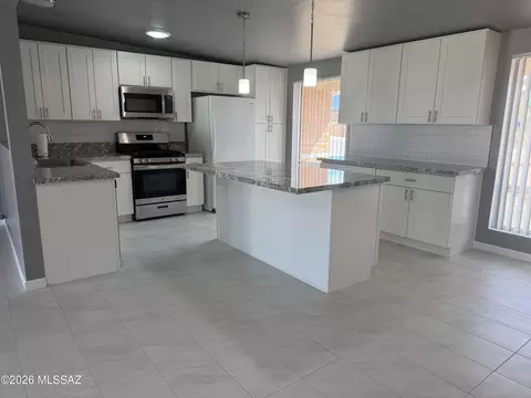 2022 S Faye Pl, Tucson, AZ 85748