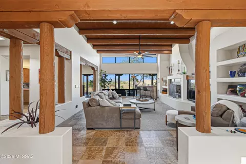 6060 N Abington Rd, Tucson, AZ 85743