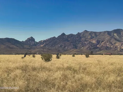 13 W 26a W Windsong Ln, Pearce, AZ 85625