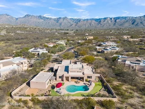 8738 E Bear Paw Pl, Tucson, AZ 85749