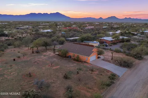 15841 W Aubrey Ave, Tucson, AZ 85736