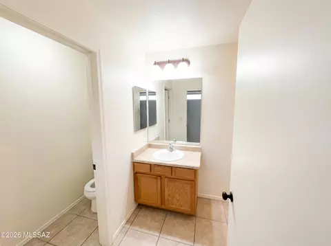 Bath - 7876 S Baja Stone Ave, Tucson, AZ 85756 photo 2 of 3