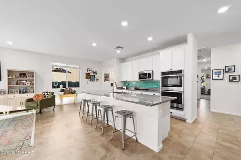 10314 S Pantano Knolls Dr, Vail, AZ 85641