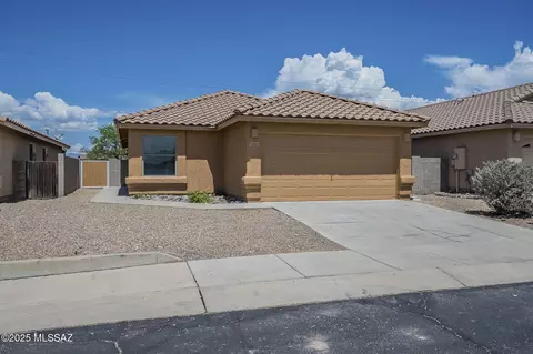 6603 E Ladonna Ln, Tucson, AZ 85756