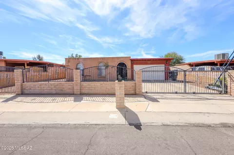 Exterior - 2210 E Oregon St, Tucson, AZ 85706 photo 1 of 10