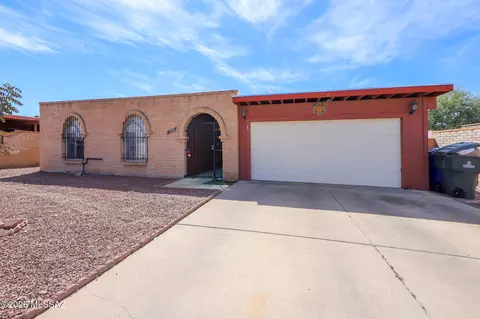 2210 E Oregon St, Tucson, AZ 85706