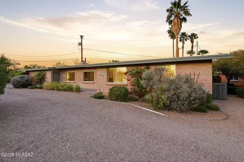 2225 E Seneca St, Tucson, AZ 85719