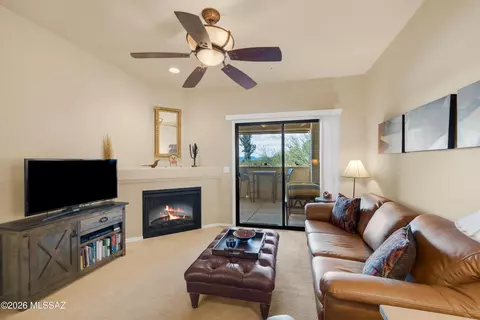 2550 E River Rd #11205, Tucson, AZ 85718