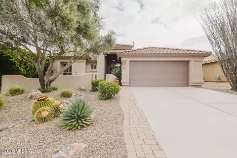 1020 N Rams Head Rd, Green Valley, AZ 85614