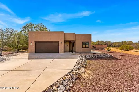 Exterior - 17686 W Star Cluster Pl, Marana, AZ 85653 photo 2 of 10