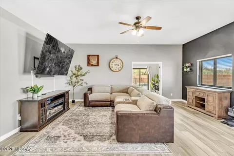Living - 17686 W Star Cluster Pl, Marana, AZ 85653 photo 1 of 2
