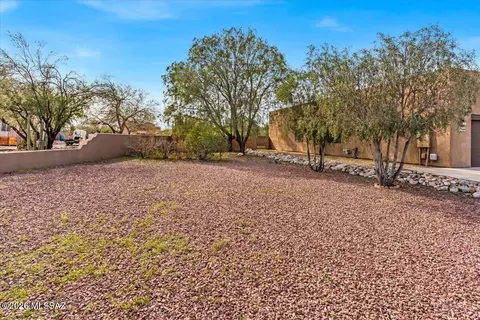 Exterior - 17686 W Star Cluster Pl, Marana, AZ 85653 photo 3 of 10