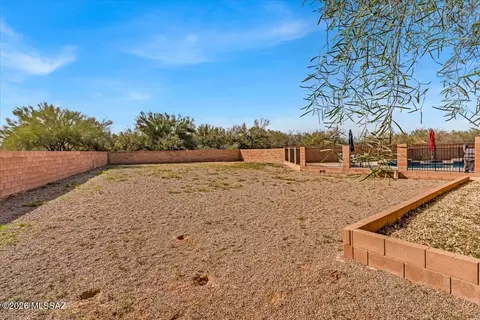 Exterior - 17686 W Star Cluster Pl, Marana, AZ 85653 photo 6 of 10