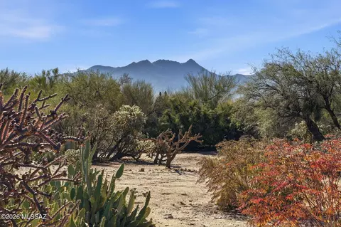 1568 N Rio Mayo, Green Valley, AZ 85614