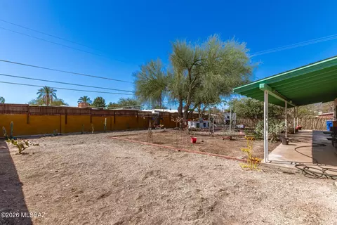 Exterior - 5702 E 6th St, Tucson, AZ 85711 photo 7 of 8