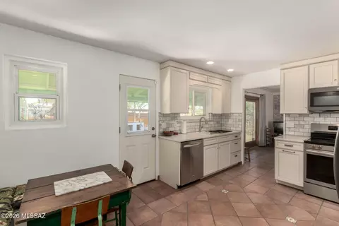 Kitchen - 5702 E 6th St, Tucson, AZ 85711 photo 1 of 4