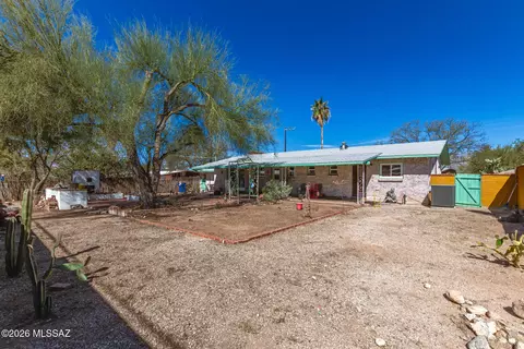Exterior - 5702 E 6th St, Tucson, AZ 85711 photo 8 of 8