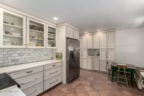 Kitchen - 5702 E 6th St, Tucson, AZ 85711 photo 2 of 4