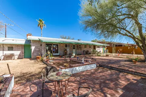 Exterior - 5702 E 6th St, Tucson, AZ 85711 photo 4 of 8