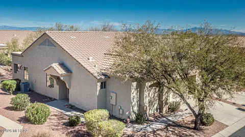 482 W Aspenwood St, Green Valley, AZ 85614
