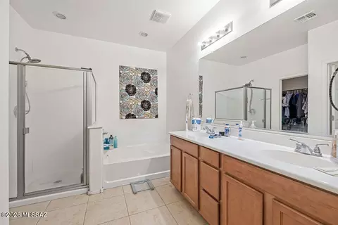 Bath - 331 E Refuge Loop, Vail, AZ 85641 photo 1 of 3